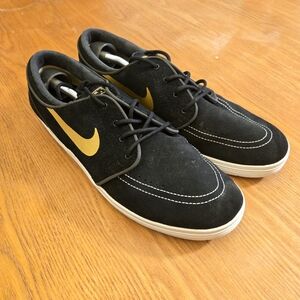 Nike Sneakers Size 10.5 SB Lunar Stefan Janoski‎ US Men’s Black /Metallic Gold